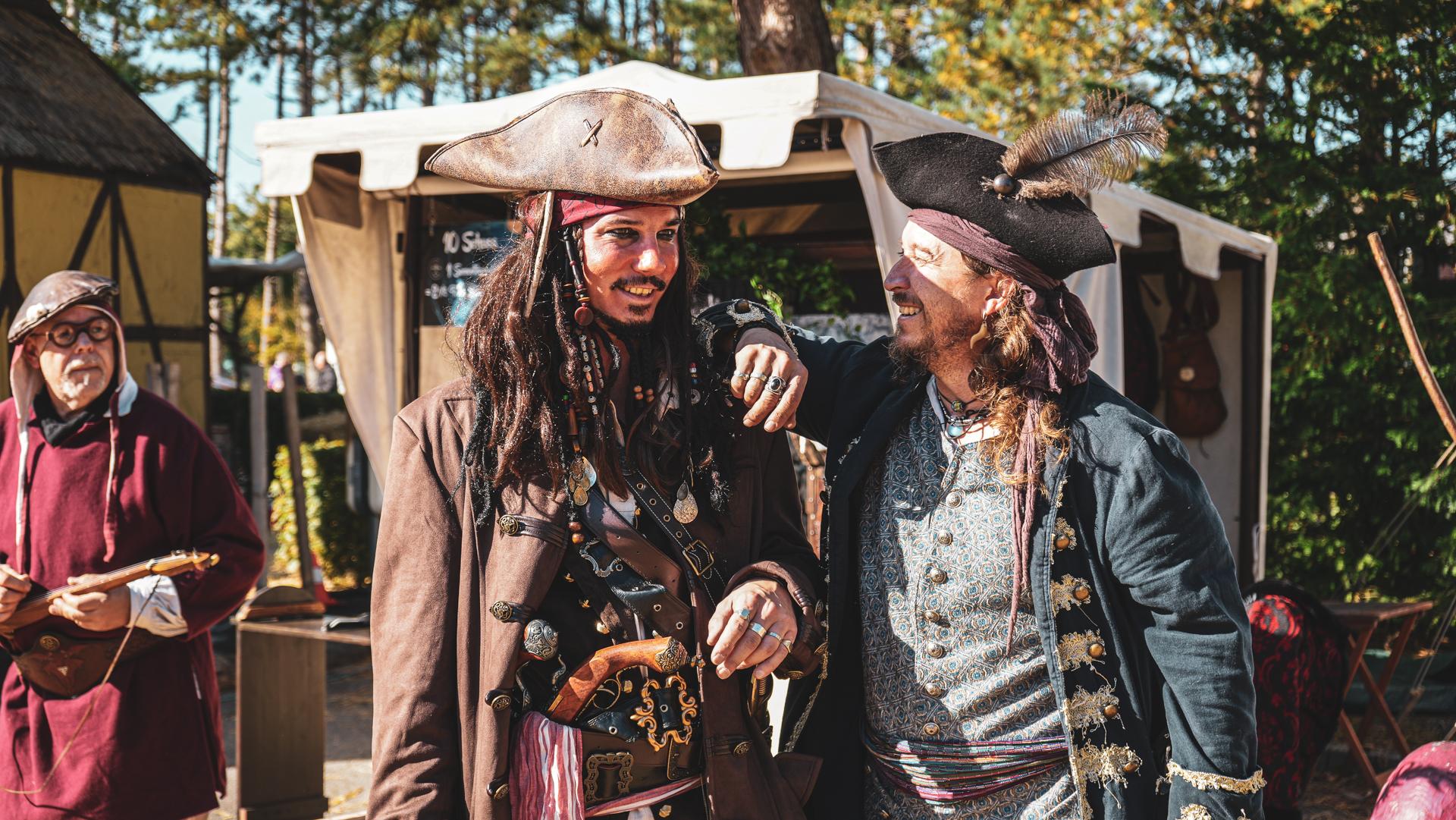 zwei piraten auf den Piratentagen 
